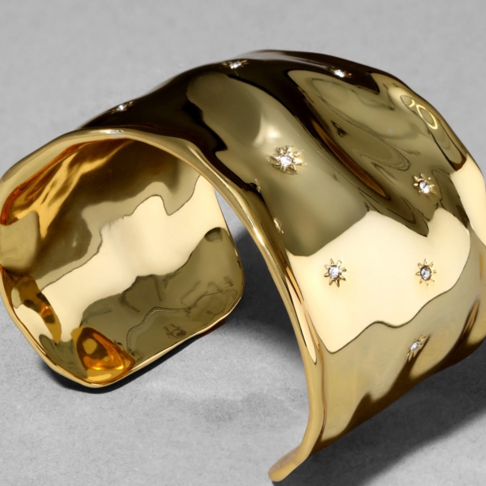 Alexis Bittar Stardust Crystal wide cuff bracelet
NEW - Picture 2 of 9